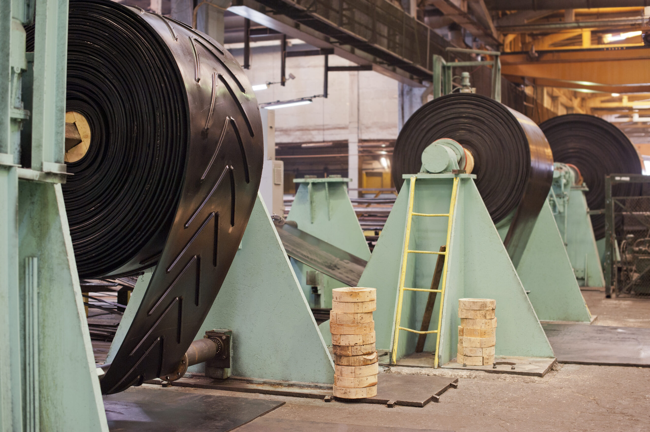 You are currently viewing Understanding Abrasion Loss in Conveyor Belts: Causes, Measurement, and Solutions